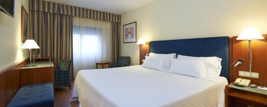 Up Rooms Vic Hotel מראה חיצוני תמונה
