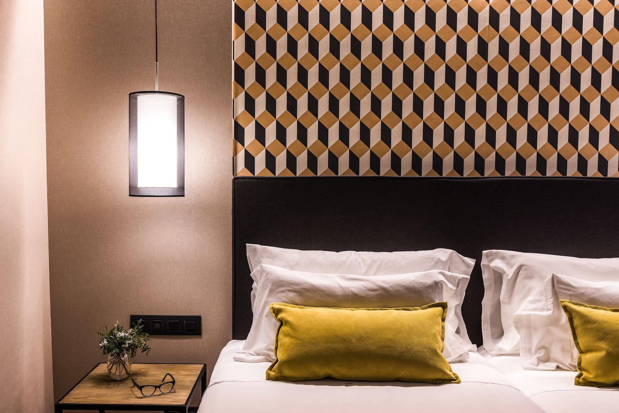 Up Rooms Vic Hotel מראה חיצוני תמונה