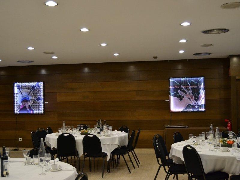 Up Rooms Vic Hotel מראה חיצוני תמונה