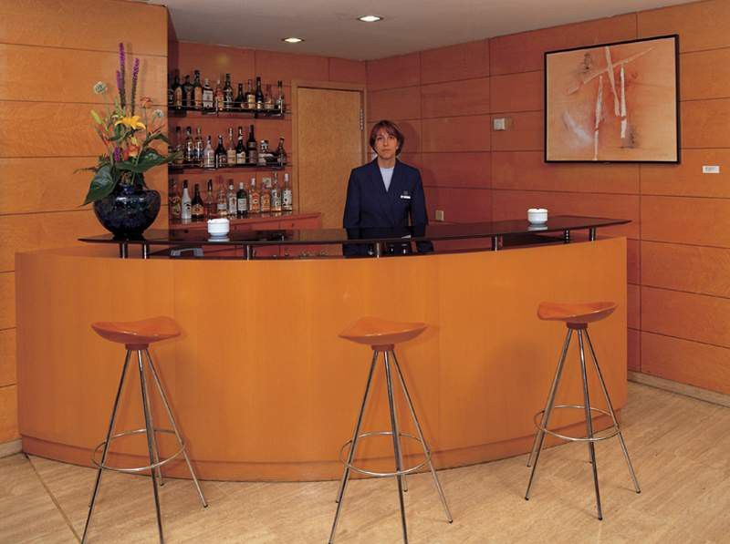 Up Rooms Vic Hotel מראה חיצוני תמונה