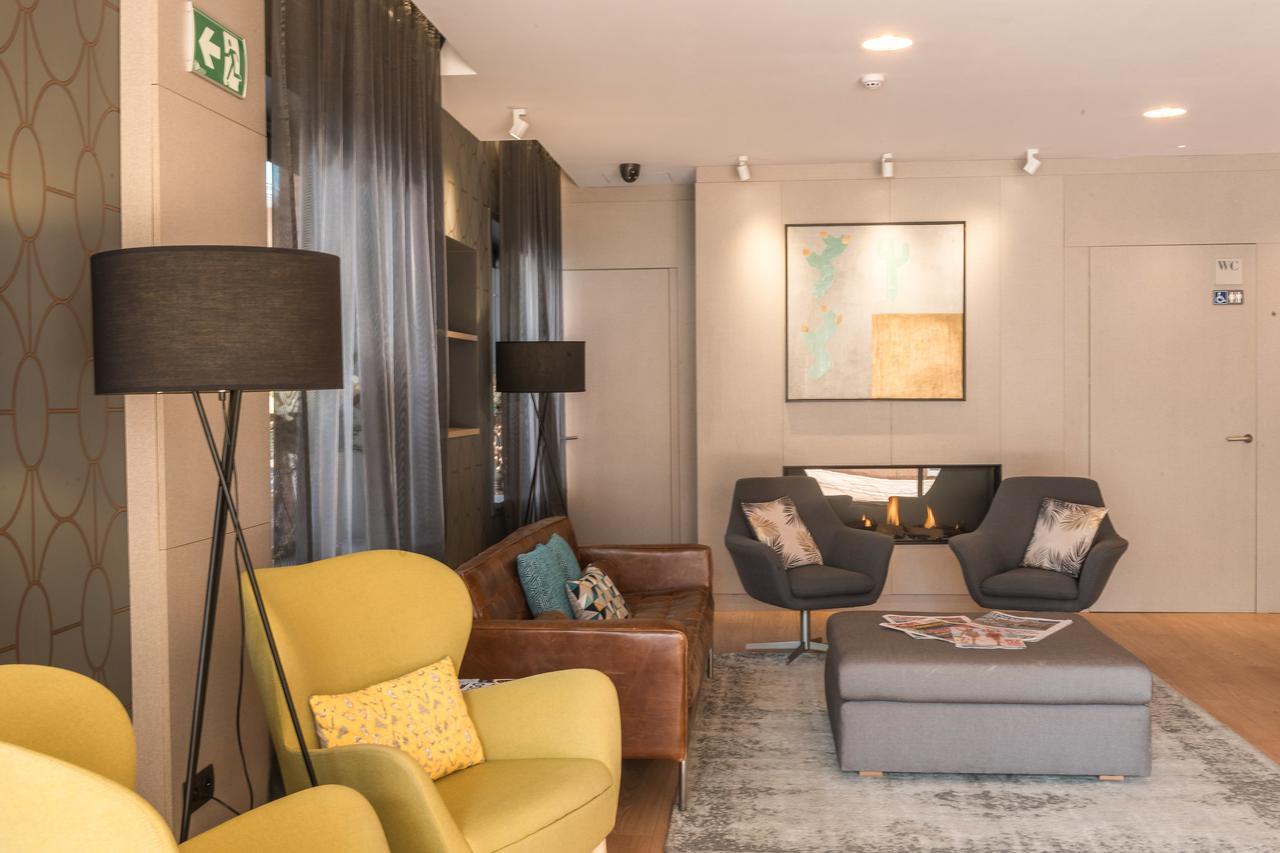 Up Rooms Vic Hotel מראה חיצוני תמונה