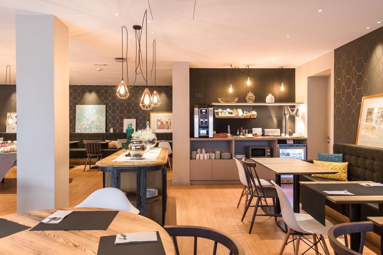 Up Rooms Vic Hotel מראה חיצוני תמונה