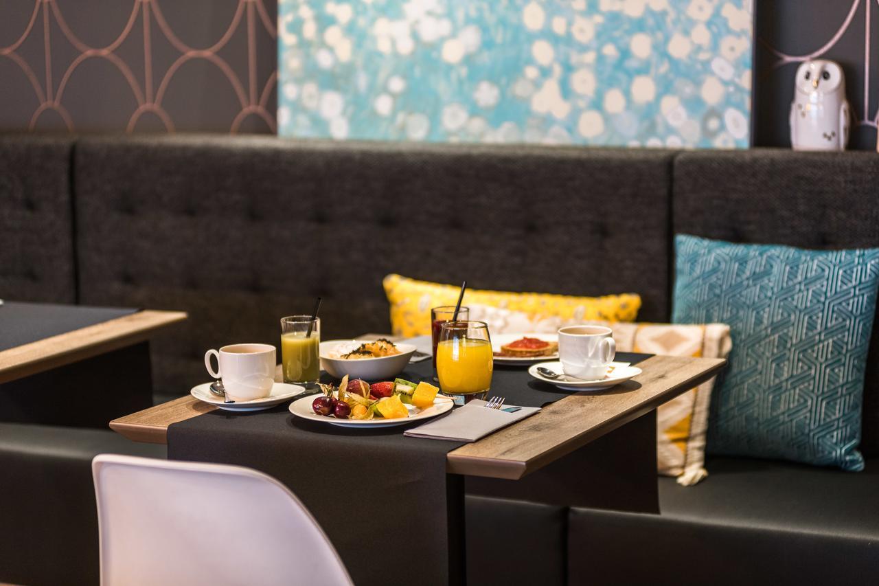 Up Rooms Vic Hotel מראה חיצוני תמונה