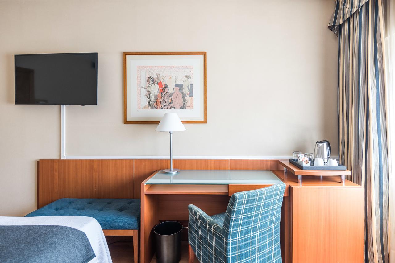 Up Rooms Vic Hotel מראה חיצוני תמונה