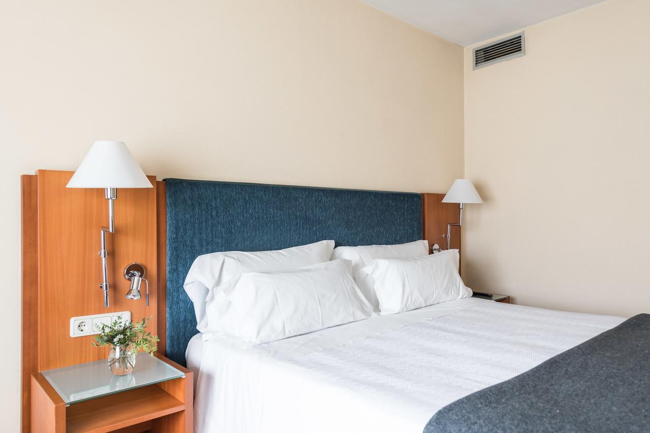 Up Rooms Vic Hotel מראה חיצוני תמונה
