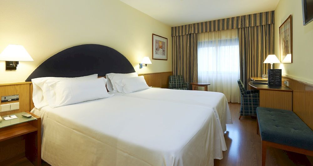 Up Rooms Vic Hotel מראה חיצוני תמונה